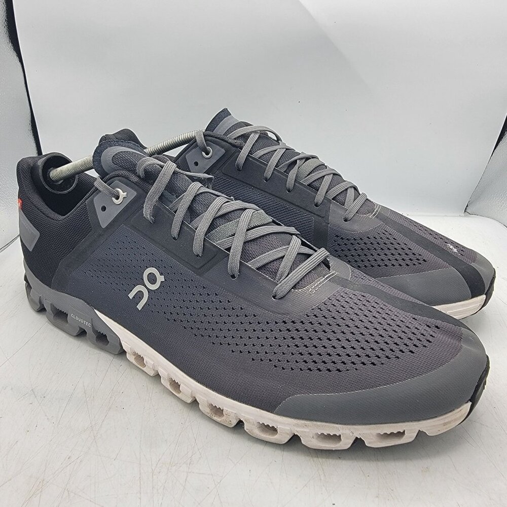 On Cloudflow Mens 14 Black Athletic Sneaker Shoes Outdoors Running Walking